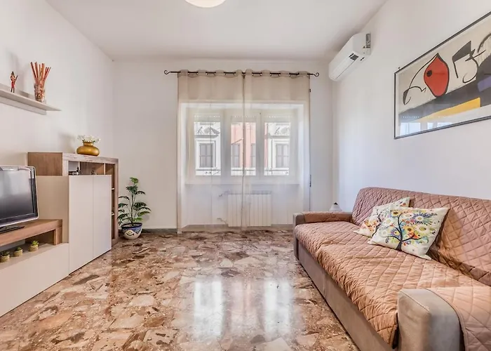 Apartment Metro Pigneto - Spazioso Flat Con Wifi & Netflix Rom